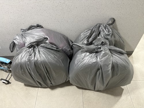 중고타이어 넥센 윈터타이어 235/45/18 판매합니다. 테슬라 모델3 RWD